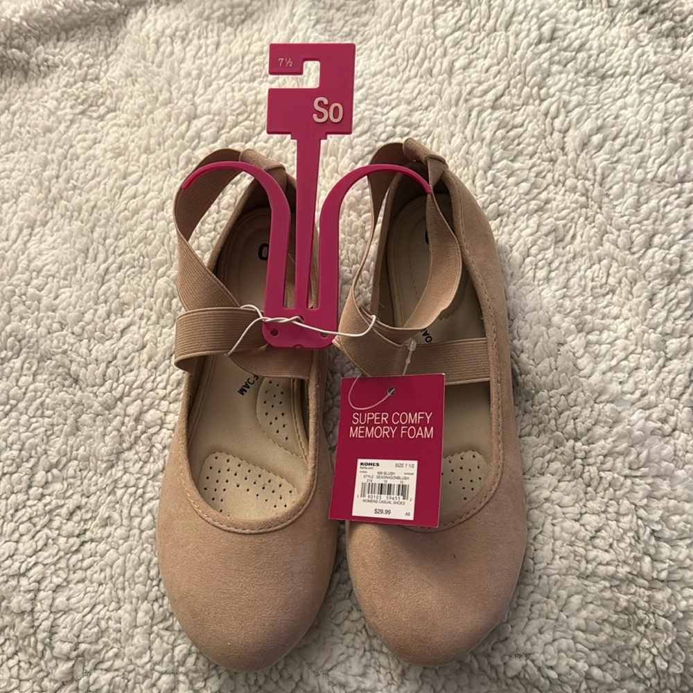 Brand new- Comfy memory foam dress shoes size 7.5 blush color